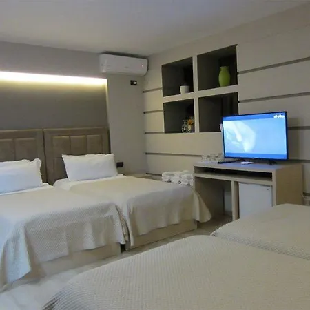 Freddy's Hotel Tirana