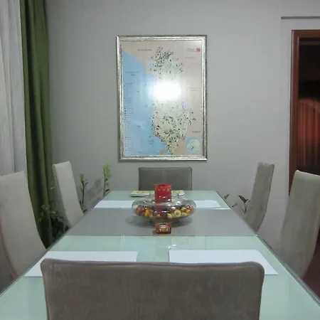 מלון Freddy's 3*