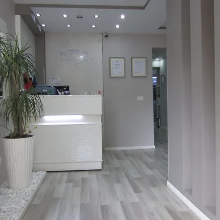 Freddy's מלון 3*