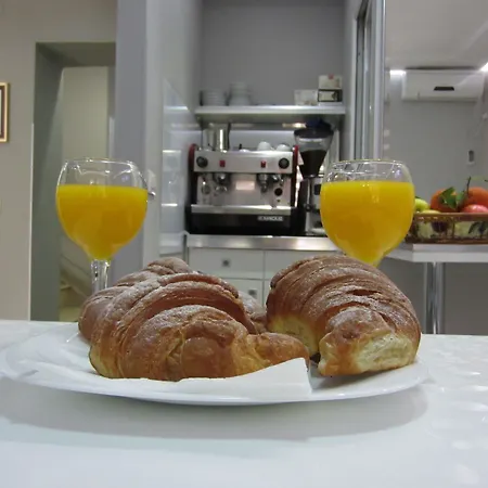 Freddy's מלון 3*