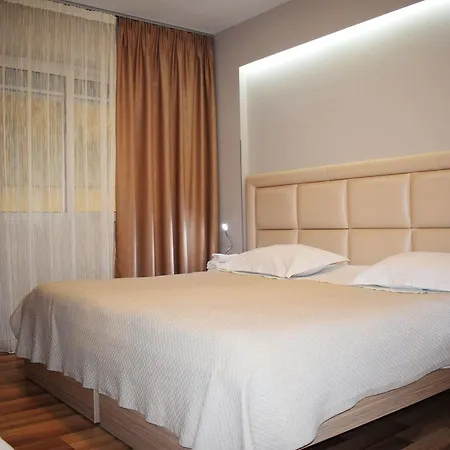 Freddy's Hotel 3*