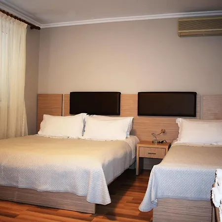 Hotel Freddy's Tirana
