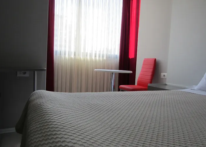 Freddy'S Hotel Hotel