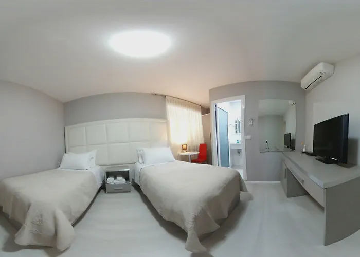 Freddy'S Hotel Hotel 3*