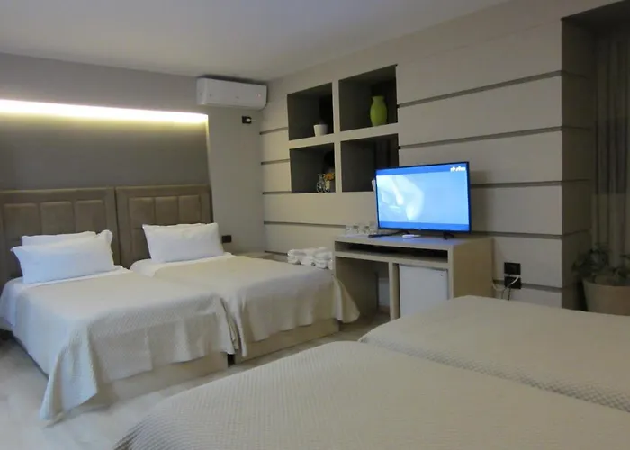 Ξενοδοχείο Freddy's 3*