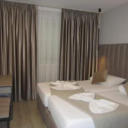 Freddy's Otel 3*