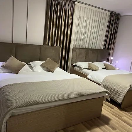 Hotell Freddy's Tirana