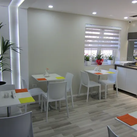 Freddy's Hotel Tirana