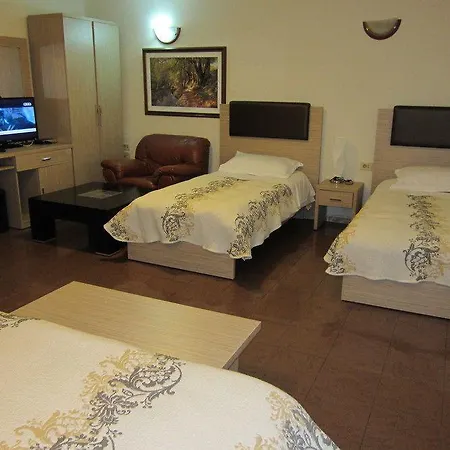 Freddy's 3* Tirana