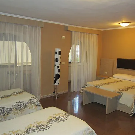 Freddy's Hotell 3*