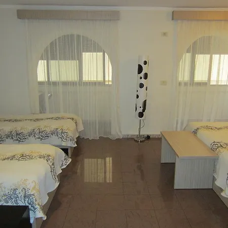 Freddy's 3* Tirana