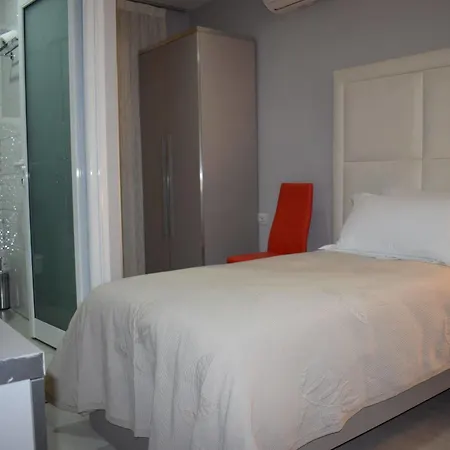 Freddy's Hotell 3*