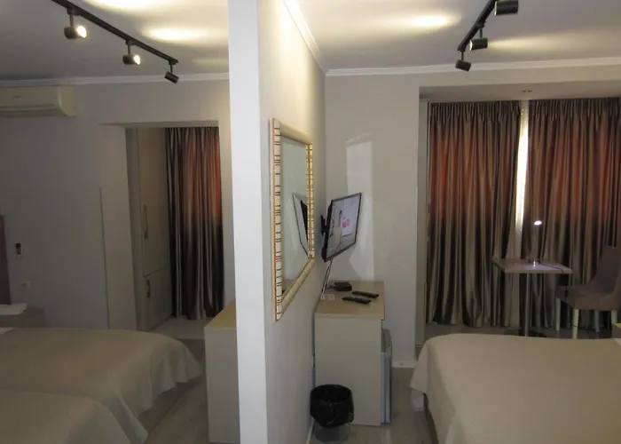 弗雷迪酒店 酒店