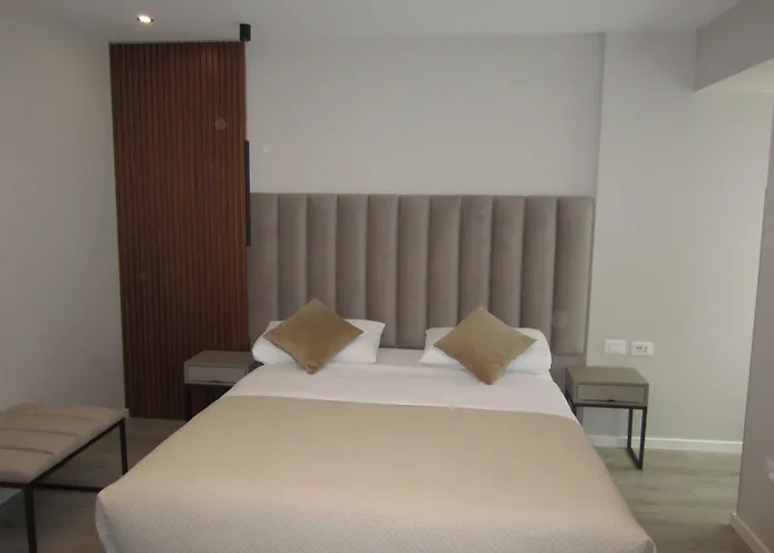 弗雷迪酒店 酒店